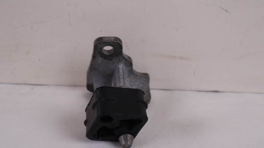 JEEP WRANGLER JL 18- WIESZAK MOCOWANIE TŁUMIKA PRAWE 68320444AC