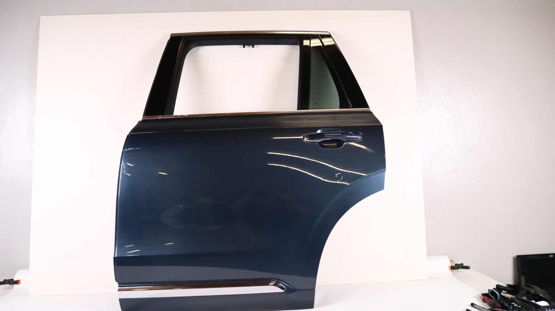 VOLVO XC90 II DRZWI LEWE TYŁ 723-16