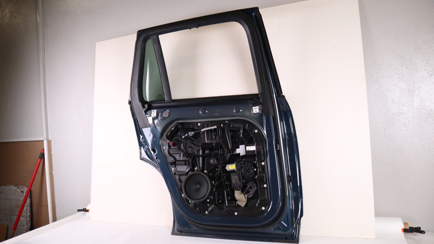 VOLVO XC90 II DRZWI LEWE TYŁ 723-16