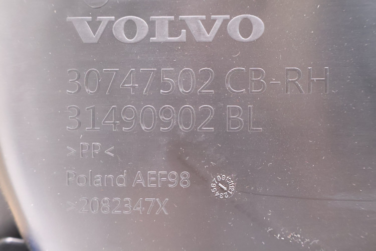 VOLVO V60 II BOCZEK DRZWI PRAWY PRZÓD 30747502, 31490902