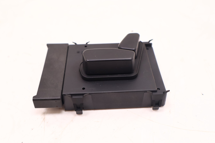 JEEP GRAND CHEROKEE WK2 PRZYCISK PANEL FOTELA LEWY PRZÓD 56049433