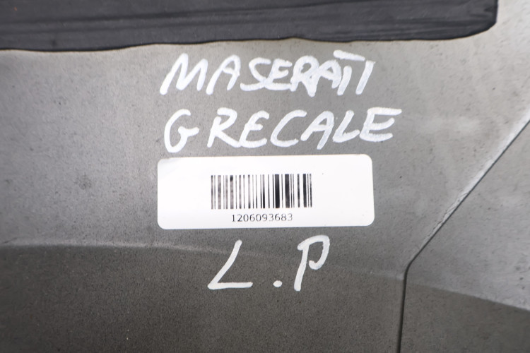 MASERATI GRECALE MODENA BŁOTNIK LEWY PRZÓD