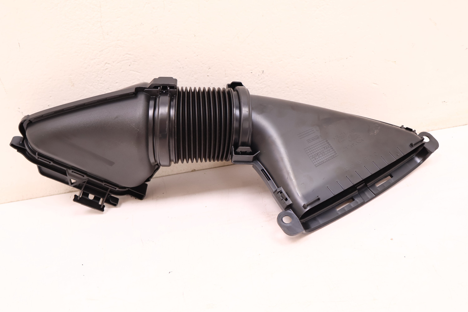 MERCEDES-BENZ CLE A236 300 4MATIC RURA DOLOT POWIETRZA A2540942300