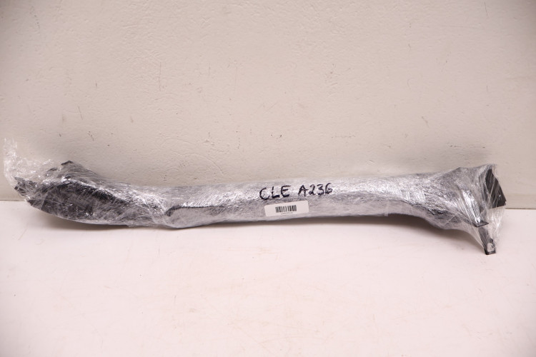 MERCEDES-BENZ CLE A236 USZCZELKA SZYBY CZOŁOWEJ A2366305800