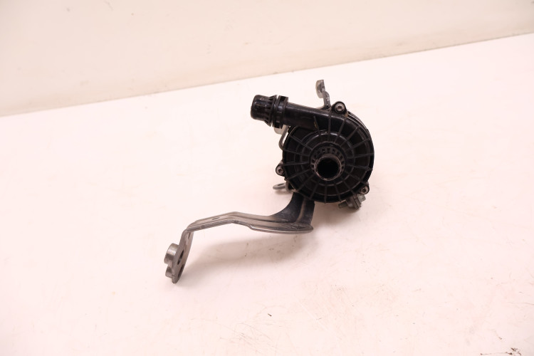 MERCEDES-BENZ CLE A236 300 4MATIC POMPA WODY A2065016501, A2365013300