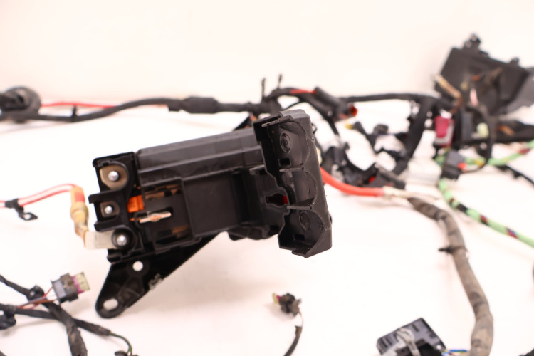 MERCEDES-BENZ CLE A236 300 4MATIC INSTALACJA KOMORY SILNIKA A2065409801