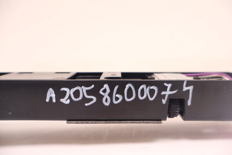 MERCEDES-BENZ CLE A236 ROLETA ZASŁONA POWIETRZNA OWIEWKA A2058600074