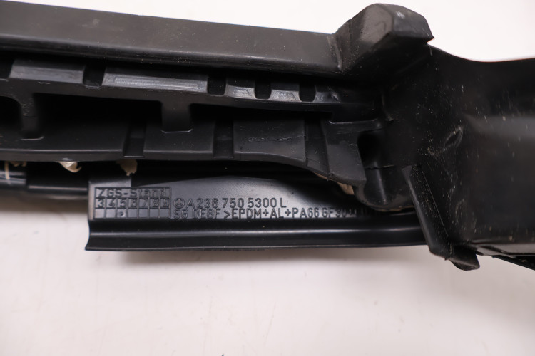 MERCEDES-BENZ CLE A236 USZCZELKA KLAPY BAGAŻNIKA A2367505300