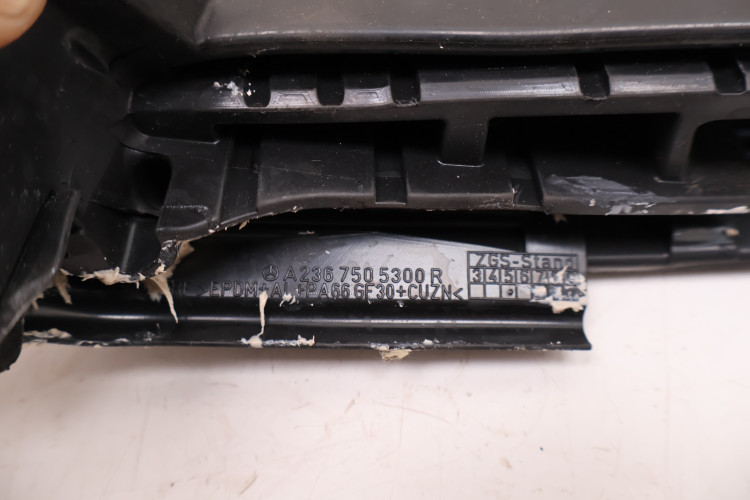 MERCEDES-BENZ CLE A236 USZCZELKA KLAPY BAGAŻNIKA A2367505300