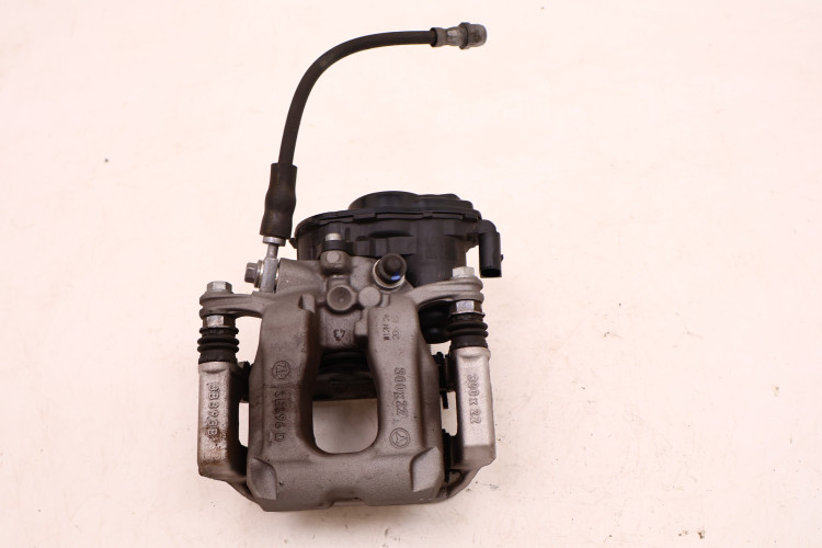 MERCEDES-BENZ CLE A236 300 4MATIC ZACISK HAMULCA LEWY TYŁ