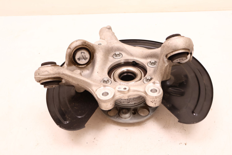 MERCEDES-BENZ CLE A236 300 4MATIC PIASTA ZWROTNICA LEWA TYŁ 2360100