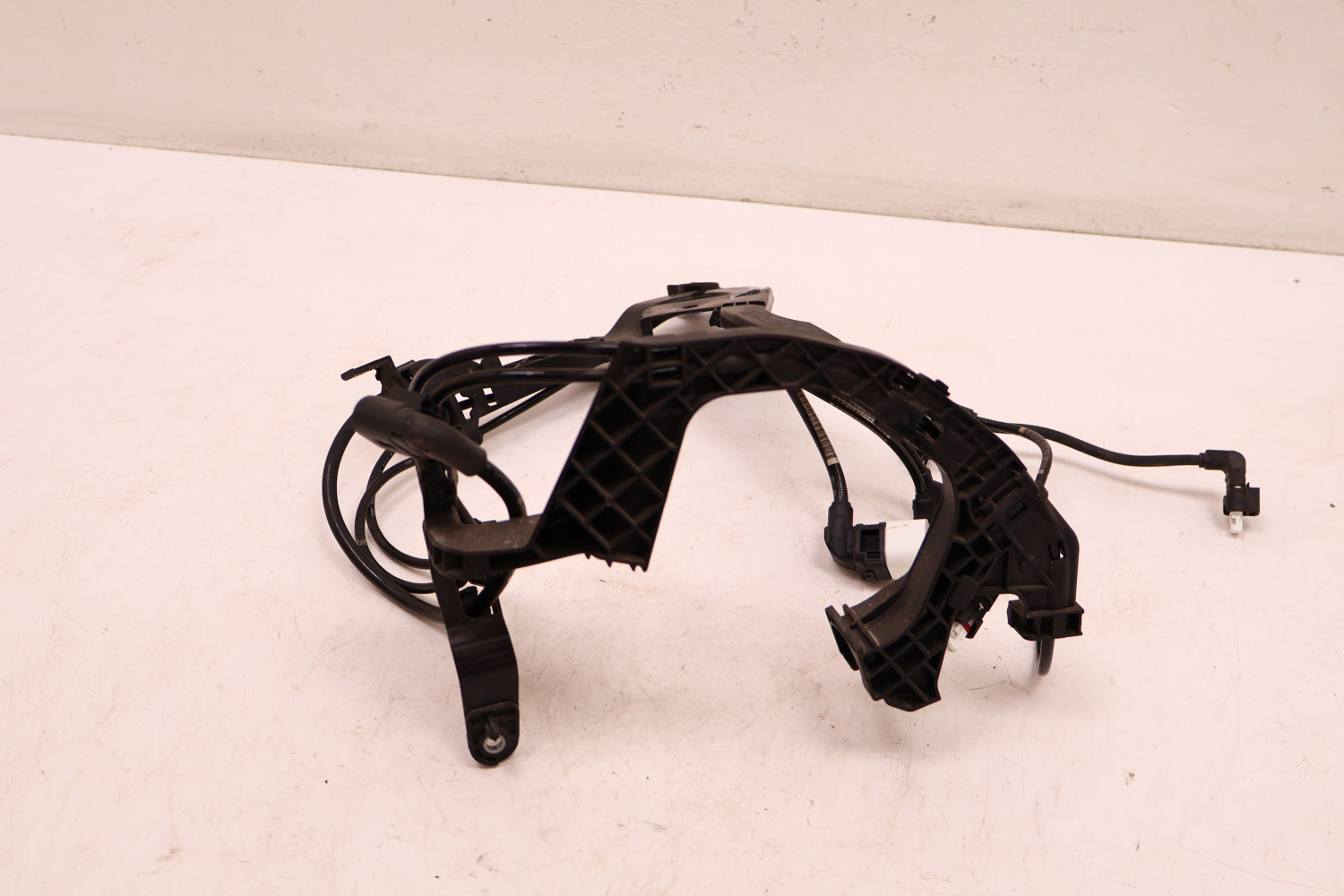 MERCEDES-BENZ CLE A236 300 4MATIC WIĄZKA INSTALACJA ABS LEWA TYŁ A2065405301, A2065404101