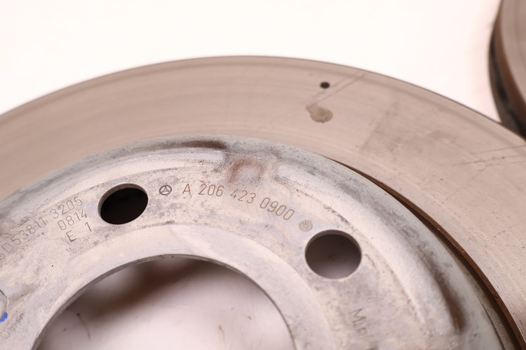 MERCEDES-BENZ CLE A236 300 4MATIC KLOCKI TARCZE HAMULCOWE TYŁ A2064230900
