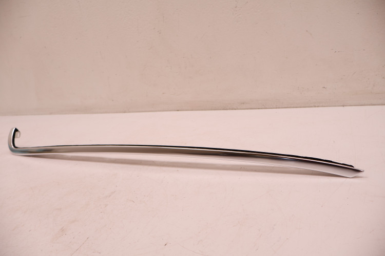 MERCEDES-BENZ CLE A236 LISTWA SZYBY CZOŁOWEJ PRAWA CHROM A2366902000