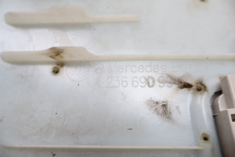 MERCEDES-BENZ CLE A236 PODSUFITKA OSŁONA DACHU A2366909900
