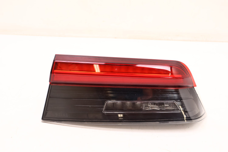 BMW 3 G21 LAMPA KLAPY BAGAŻNIKA PRAWA TYŁ H8742045410