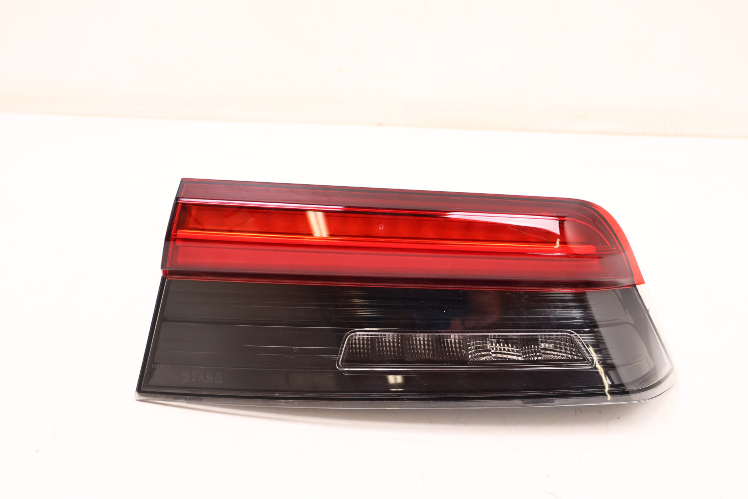 BMW 3 G21 LAMPA KLAPY BAGAŻNIKA PRAWA TYŁ H8742045410