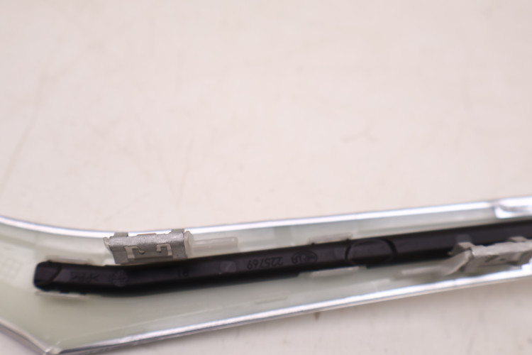 BMW 3 G21 DEKOR PODŚWIETLENIE TAPICERKI BOCZKA DRZWI PRAWY TYŁ 63.316999932