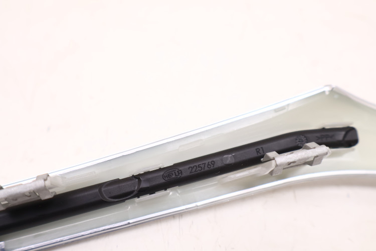 BMW 3 G21 DEKOR PODŚWIETLENIE TAPICERKI BOCZKA DRZWI PRAWY TYŁ 63.316999932