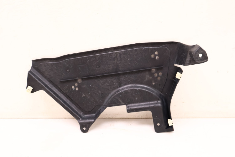 BMW 3 G20/21 OSŁONA PODWOZIA LEWA TYŁ 51757428185, 18331210