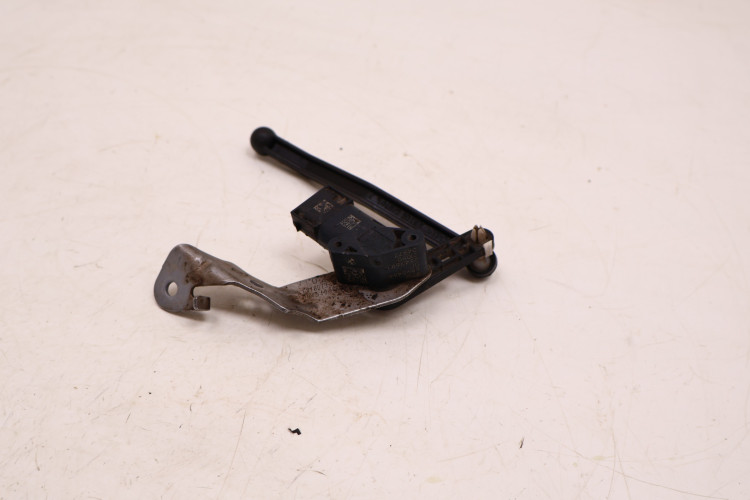 BMW 3 G20/21 CZUJNIK POZIOMOWANIA ŚWIATEŁ 685466, 194540-10