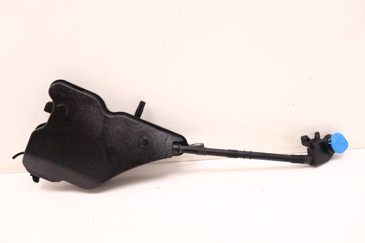 BMW 3 G20/21 ZBIORNICZEK SPRYSKIWACZY 7449656