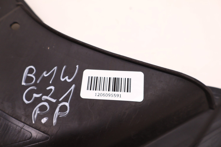 BMW 3 G20/21 OSŁONA NADKOLA TRÓJKĄT PRAWA PRZÓD 51718074892, 74850613