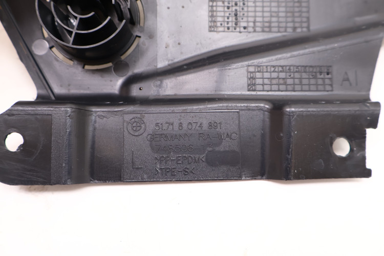 BMW 3 G20/21 OSŁONA NADKOLA TRÓJKĄT LEWA PRZÓD 51718074891, 74850613
