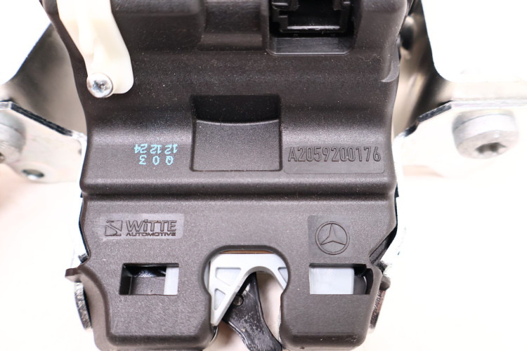 MERCEDES-BENZ CLE A236 ZAMEK KANAPY TYLNEJ PRAWY A2369209900