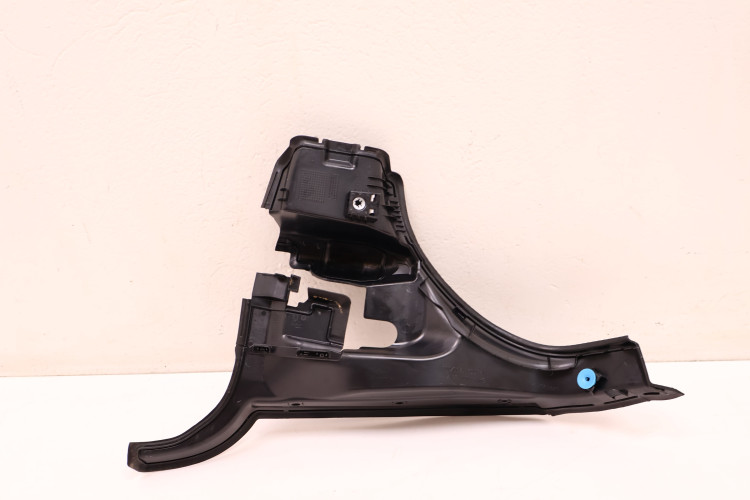 MERCEDES-BENZ CLE A236 POKRYWA OSŁONA PRAWA TYŁ BAGAŻNIK A2366901200