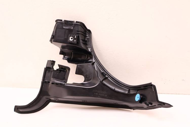 MERCEDES-BENZ CLE A236 POKRYWA OSŁONA PRAWA TYŁ BAGAŻNIK A2366901200