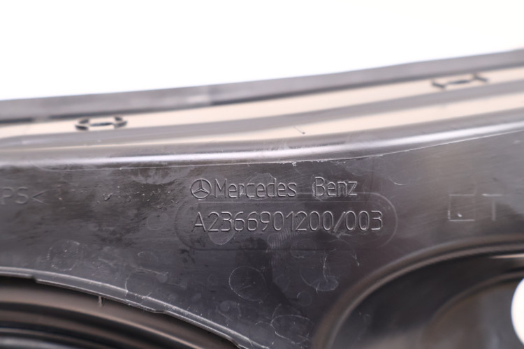 MERCEDES-BENZ CLE A236 POKRYWA OSŁONA PRAWA TYŁ BAGAŻNIK A2366901200