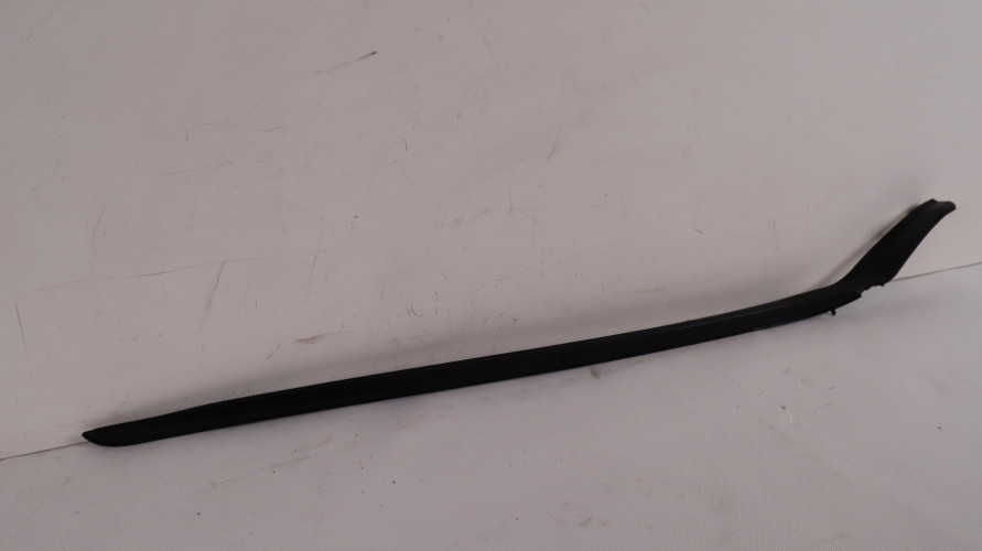 VOLVO V90 LISTWA SZYBY CZOŁOWEJ PRAWA 31386575