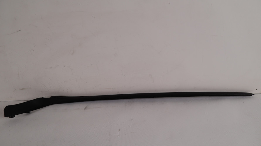 VOLVO V90 LISTWA SZYBY CZOŁOWEJ PRAWA 31386575