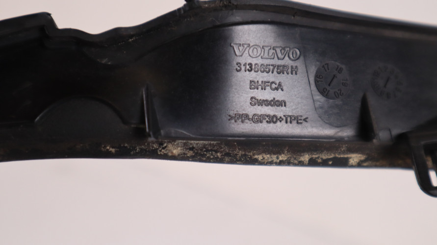 VOLVO V90 LISTWA SZYBY CZOŁOWEJ PRAWA 31386575