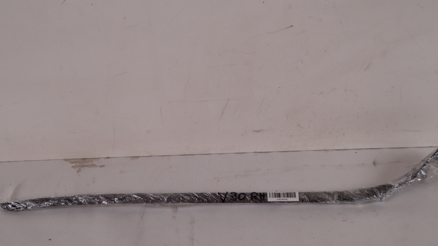 VOLVO V90 LISTWA SZYBY CZOŁOWEJ PRAWA 31386575