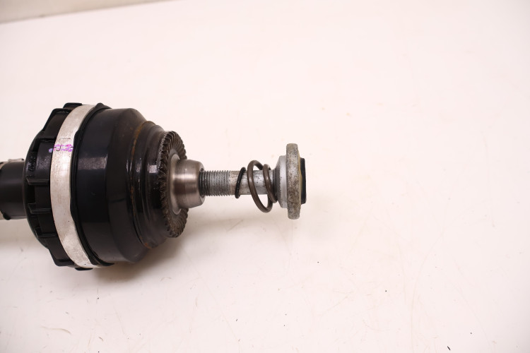 BMW 3 G20/21 330E PÓŁOŚ PRAWA TYŁ 9423550