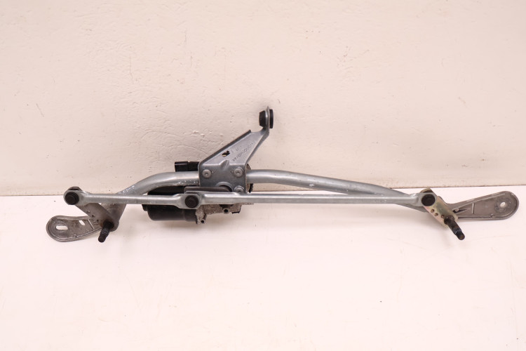 BMW 3 G20/21 MECHANIZM WYCIERACZEK PRZÓD W000080744