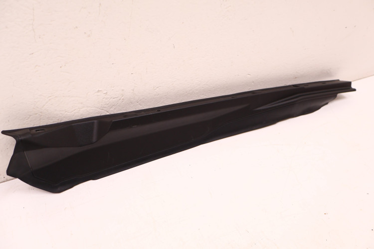 BMW 3 G20/21 USZCZELKA BŁOTNIKA LEWY PRZÓD 51767419385