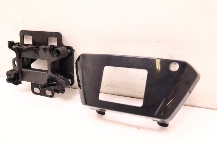 BMW 3 G20/21 RAMKA OBUDOWA MOCOWANIE RADARU ACC 51117478822, 150670, 6883737
