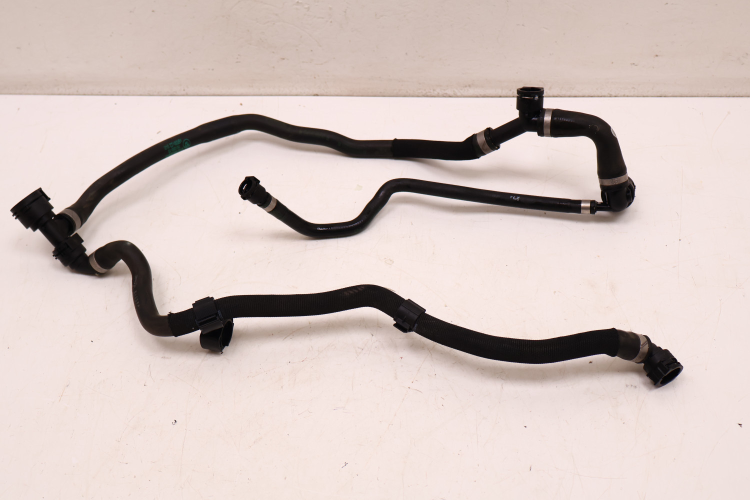 BMW 3 G20/21 330E RURA PRZEWÓD CHŁODNICY WODY 8654869, 8654845