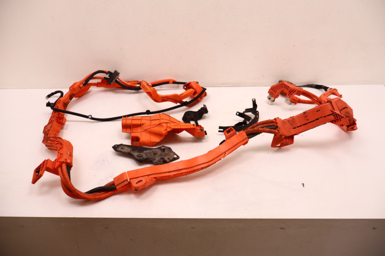 TOYOTA RAV4 IV LIFT WIĄZKA INSTALACJA BATERII 8216542080