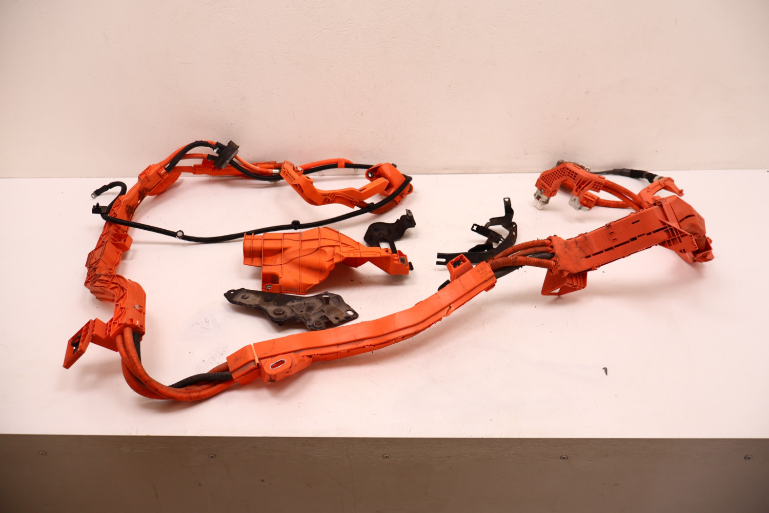 TOYOTA RAV4 IV LIFT WIĄZKA INSTALACJA BATERII 8216542080