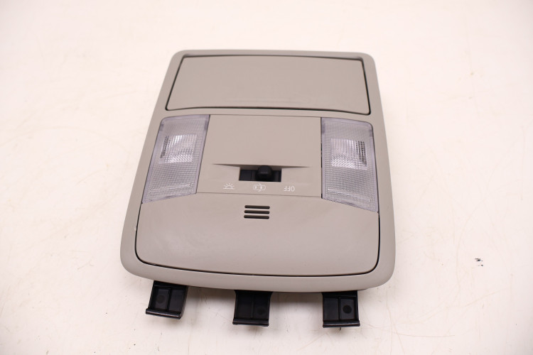TOYOTA RAV4 IV LAMPKA PODSUFITKI 1D111-223G