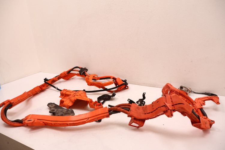 TOYOTA RAV4 IV LIFT WIĄZKA INSTALACJA BATERII 8216542080