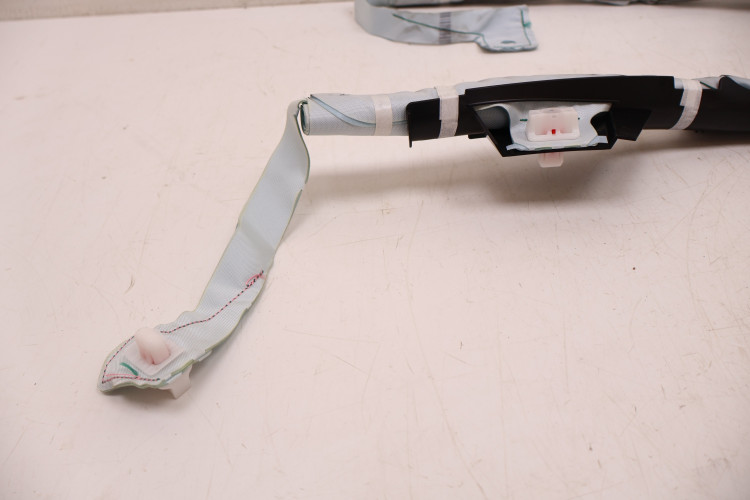 TOYOTA RAV4 IV KURTYNA AIRBAG PRAWA 621668900