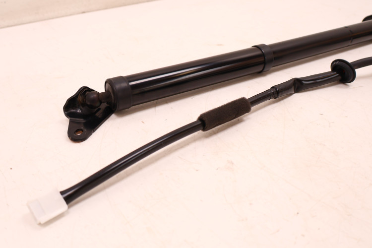 TOYOTA RAV4 IV SIŁOWNIK KLAPY BAGAŻNIKA PRAWY ELEKTRYCZNY 68910-42040
