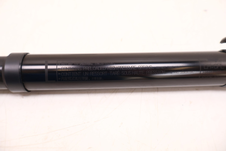 TOYOTA RAV4 IV SIŁOWNIK KLAPY BAGAŻNIKA LEWY ELEKTRYCZNY 68920-42040