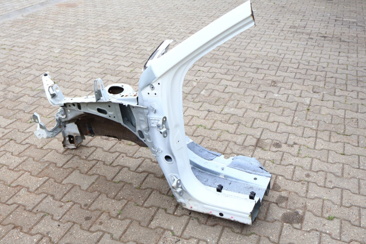 TOYOTA RAV4 IV ĆWIARTKA LEWA PRZÓD 070