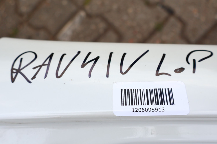 TOYOTA RAV4 IV ĆWIARTKA LEWA PRZÓD 070
